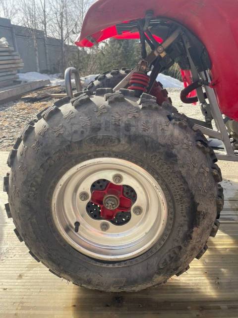 Honda TRX 300. ,  \,   