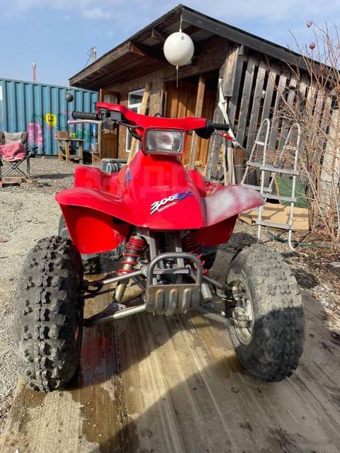 Honda TRX 300. ,  \,   