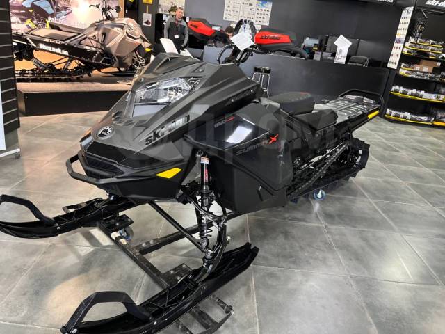 BRP Ski-Doo Summit X with Expert Package. ,  ,   