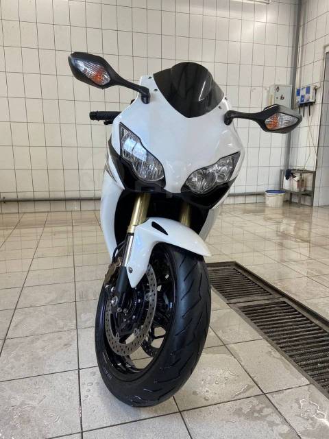 Honda CBR 1000RR Fireblade. 1 000. ., , ,   