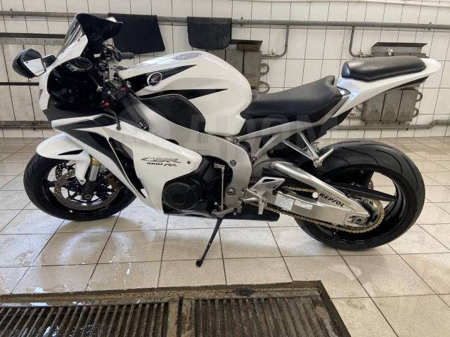 Honda CBR 1000RR Fireblade. 1 000. ., , ,   