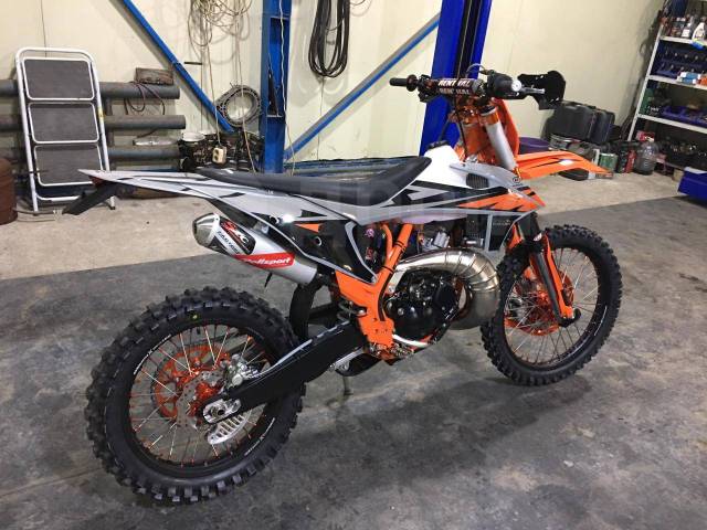 Gr8 enduro pro. Deller электромотоцикл. Электромотоцикл Деллер. Мотоцикл Deller 250. Regulmotot Seven Pro 125.