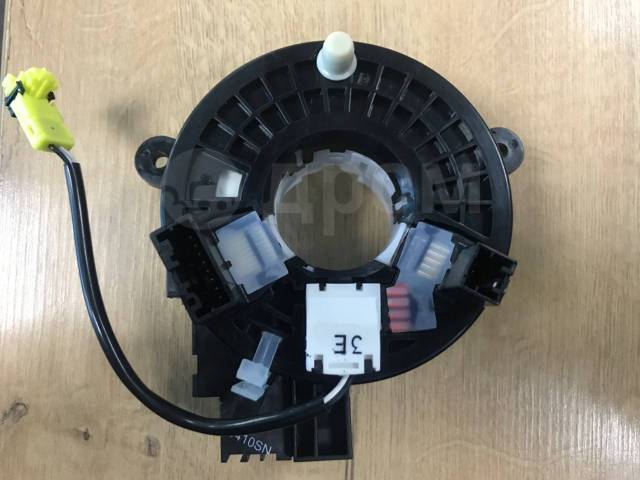 Подрулевой шлейф ниссан жук 2012 артикул. Подрулевой шлейф ниссан жук. Подрулевой шлейф ниссан жук 2011 артикул. Подрулевой шлейф ниссан жук b5554-1ka9a. Шлейф подрулевой nissan juke.