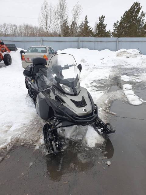 BRP Ski-Doo Expedition. ,  ,   