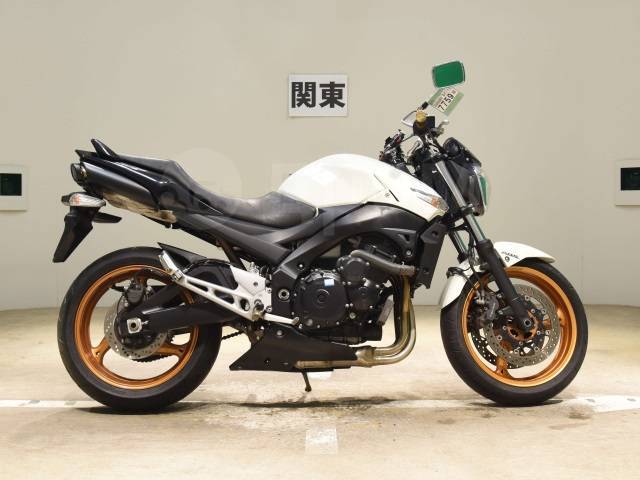 Suzuki GSR 400. 400. ., , ,  .     