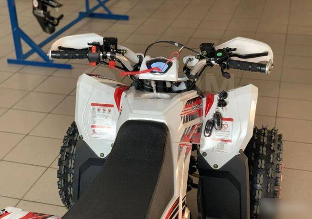 Sharmax 180 cross. Sharmax Cross 180cc. Квадроцикл 180сс Cross Sharmax. Квадроцикл Sharmax 180 Cross белый. Квадроцикл Sharmax Cross 180 габариты.