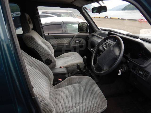 Mitsubishi pajero v26w