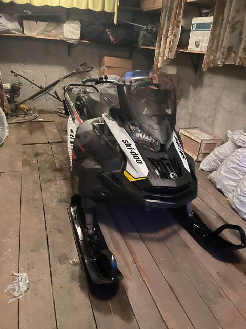 BRP Ski-Doo Skandic Tundra Sport. ,  ,   