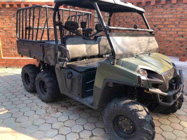 Polaris Ranger 700.  \,   