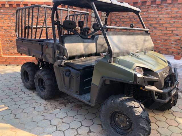 Polaris Ranger 700.  \,   