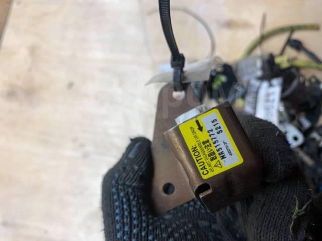   Mitsubishi Airtrek CU2W Mr515772  