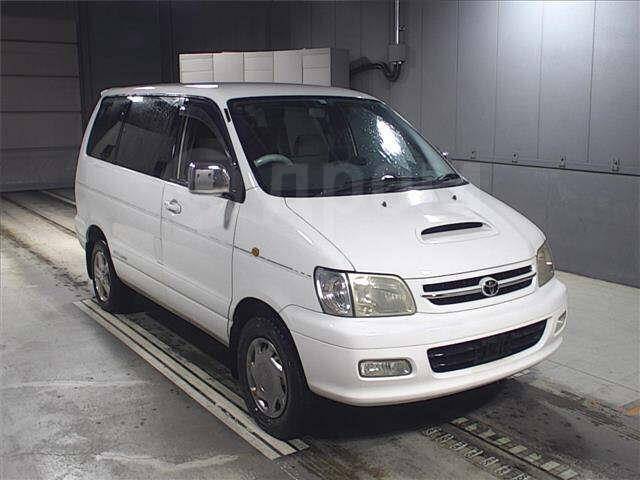 Toyota noah cr50