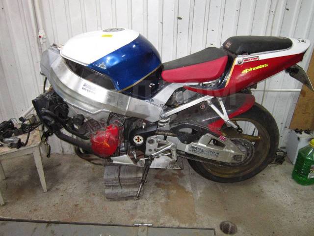 13. Honda cbr 929 2000   