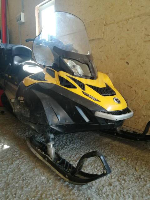 BRP Ski-Doo Skandic WT. ,  ,   