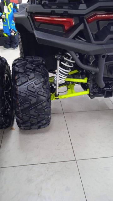 Polaris Sportsman XP 1000. ,  \,   