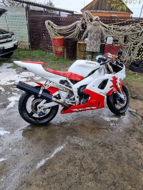 Yamaha R1. 1 000. ., , ,   