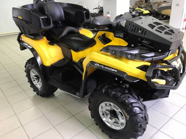 BRP Can-Am Outlander Max 800 XT. ,  \,   