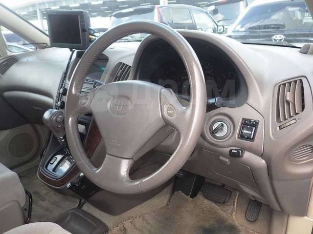 Toyota Harrier 2003 салон