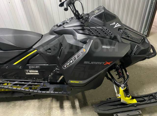 BRP Ski-Doo Summit. ,  ,   