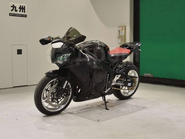 Honda CBR 1000RR Fireblade. 1 000. ., , ,  .     