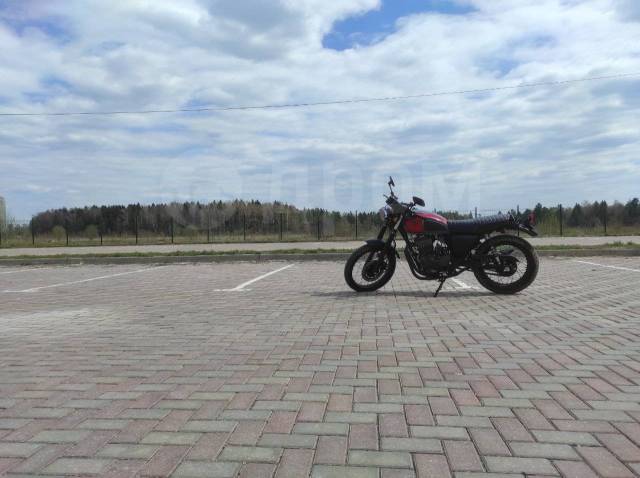 Triumph Bonneville. 400. ., , ,   