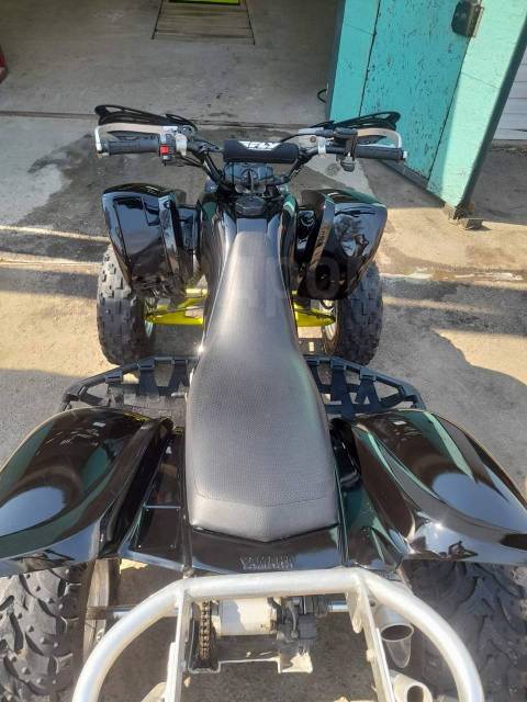 Yamaha Raptor 660. ,  \,   