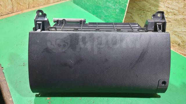 Как снять бардачок тлк 200
