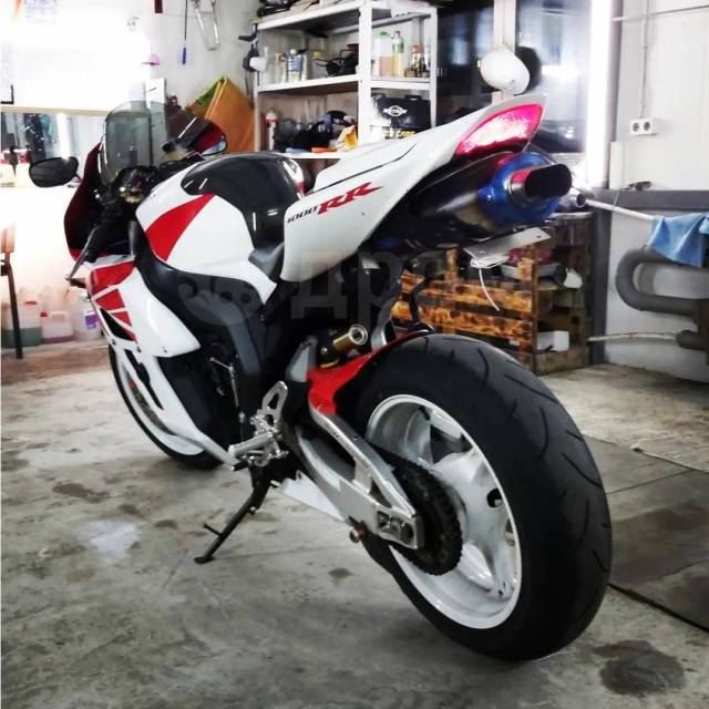 Honda CBR 1000RR Fireblade. 1 000. ., , ,   