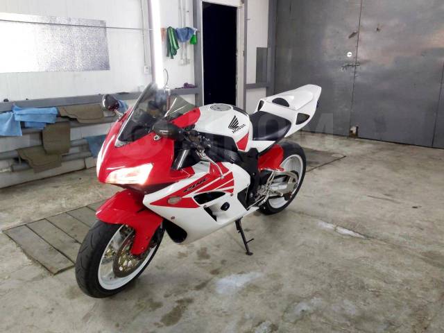 Honda CBR 1000RR Fireblade. 1 000. ., , ,   