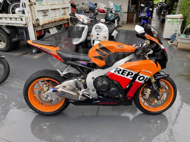 Honda CBR 1000RR Fireblade. 1 000. ., , ,  .     