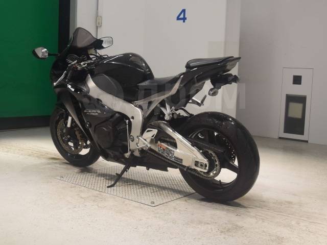 Honda CBR 1000RR Fireblade. 1 000. ., , ,  .     