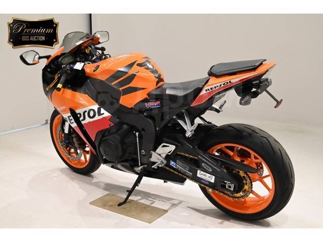 Honda CBR 1000RR Fireblade. 1 000. ., , ,  .     