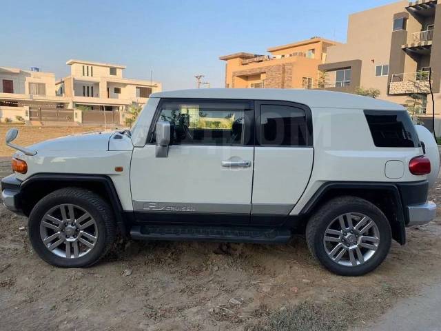 Toyota FJ Cruiser 2012