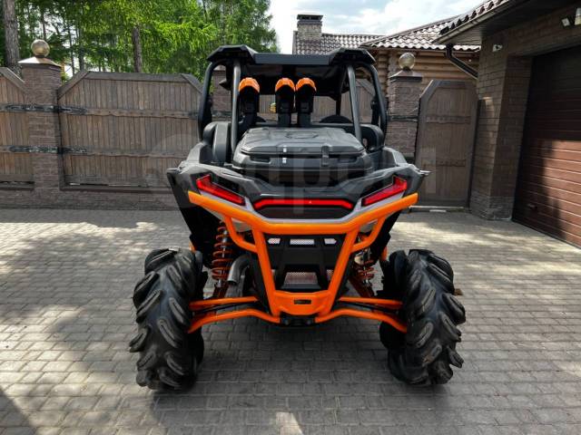 Polaris RZR. ,  \,   