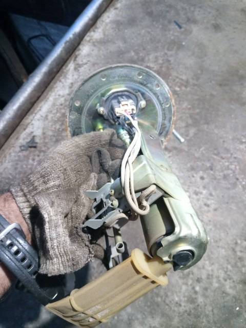 Топливный насос toyota