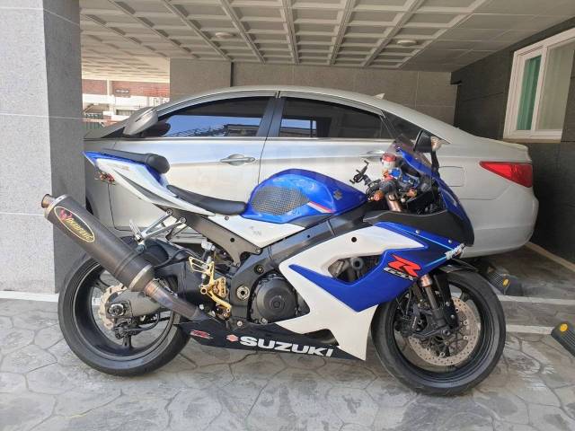 Suzuki GSX-R 1000. 1 000. ., , ,  .     