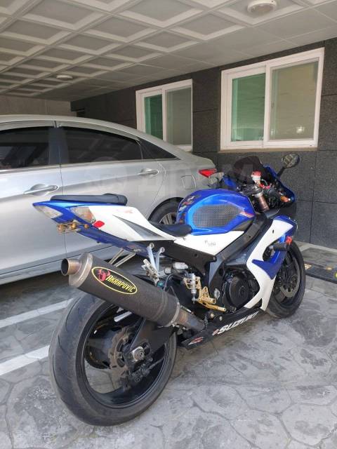 Suzuki GSX-R 1000. 1 000. ., , ,  .     