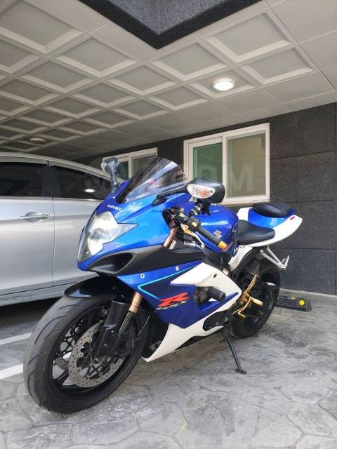 Suzuki GSX-R 1000. 1 000. ., , ,  .     