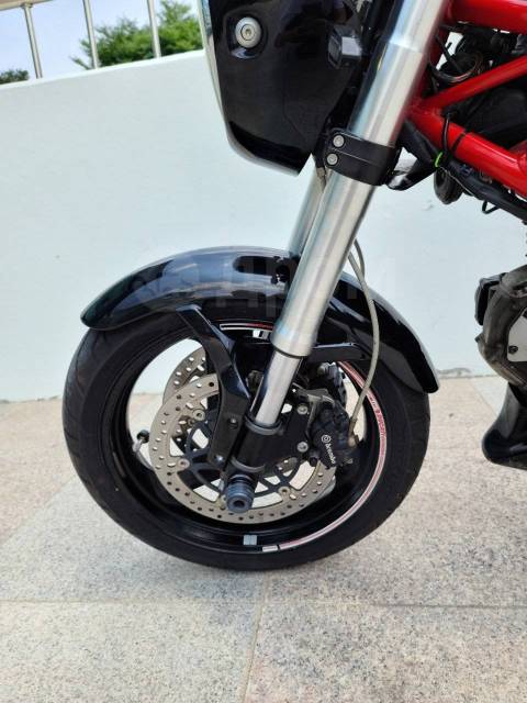 Ducati Monster 695. 700. ., , ,  .     