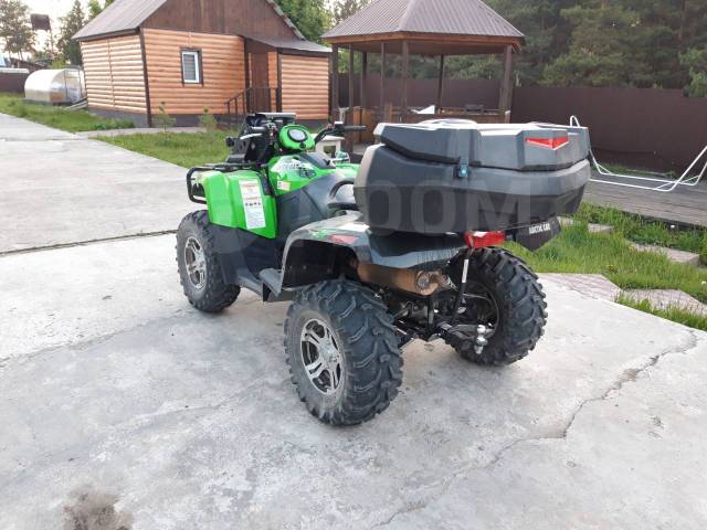 Arctic Cat 700. ,  \,   