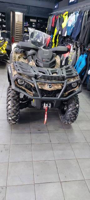 BRP Can-Am Outlander Max 650 XT. ,  \,   