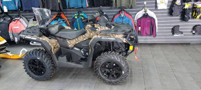 BRP Can-Am Outlander Max 650 XT. ,  \,   