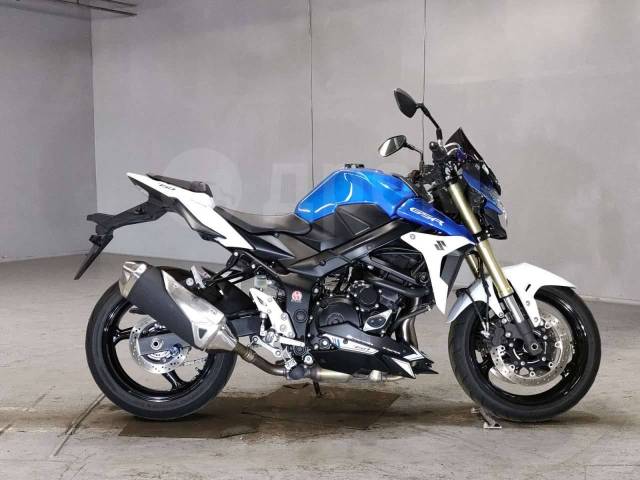 Suzuki GSR 750. 750. ., , ,  .     