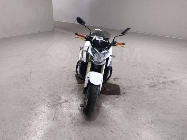 Suzuki GSR 750. 750. ., , ,  .     