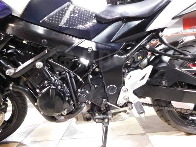 Suzuki GSR 750. 750. ., , ,  .     