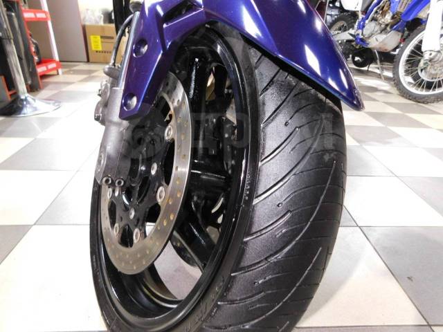 Suzuki GSR 750. 750. ., , ,  .     