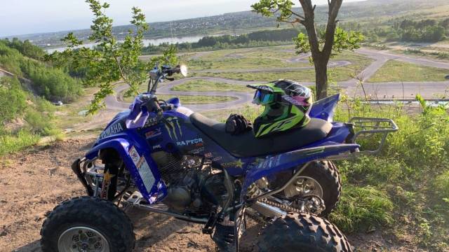 Yamaha Raptor. ,  \,   