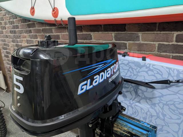 Производитель моторов гладиатор. Лодочный мотор Gladiator g5fhs. ПЛМ Gladiator 5. Gladiator g5f. Мотор Гладиатор 5 топливная магистраль
