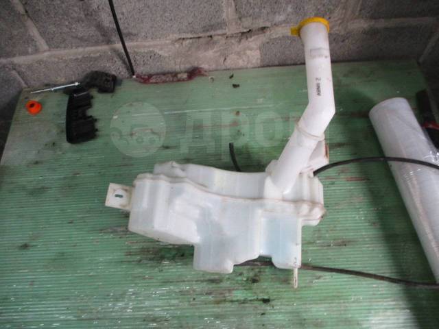 Купить Бачок омывателя Mazda 3 Axela BK 2007 в Иркутске по цене: 2 500 ...