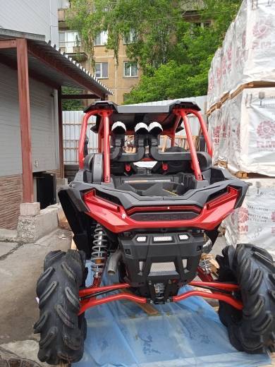 Polaris RZR XP 1000 High Lifter. ,  \,   